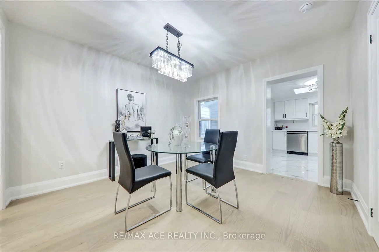 734, Brock, Dovercourt-Wallace Emerson-Junction, Toronto