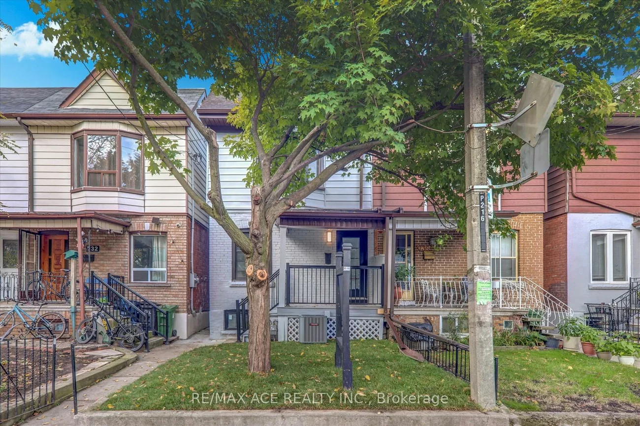 734, Brock, Dovercourt-Wallace Emerson-Junction, Toronto