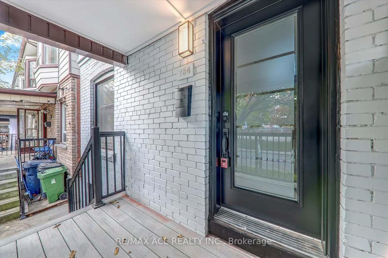 734, Brock, Dovercourt-Wallace Emerson-Junction, Toronto
