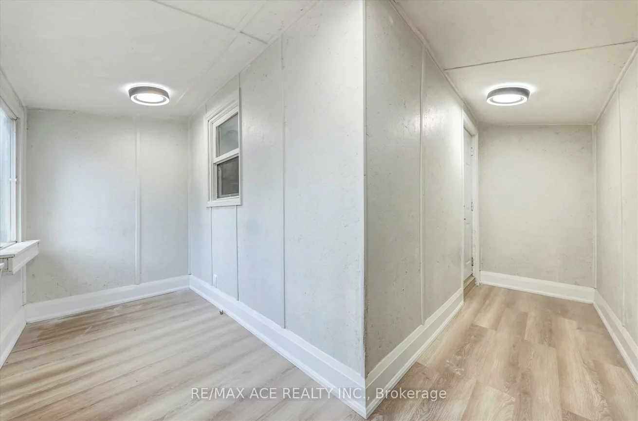 734, Brock, Dovercourt-Wallace Emerson-Junction, Toronto
