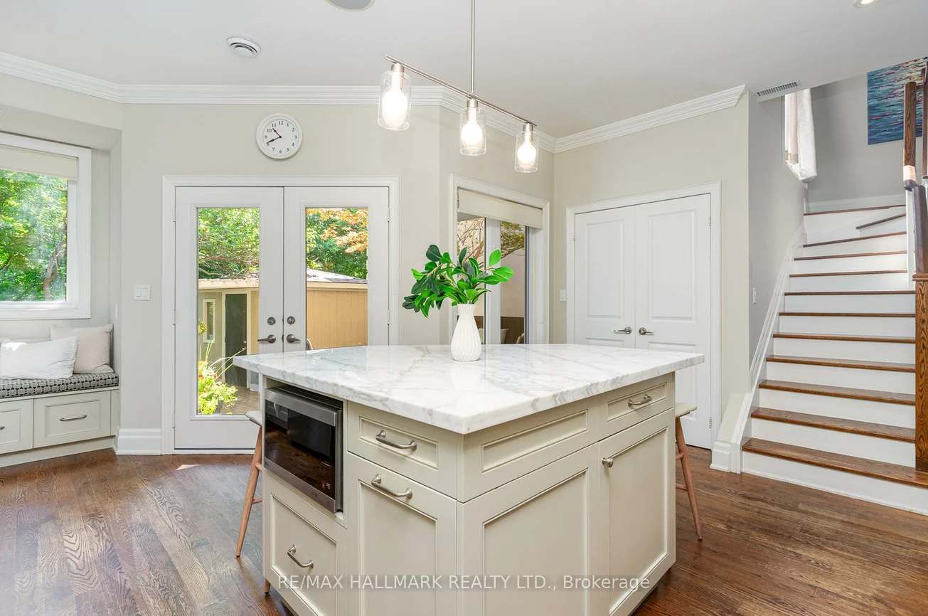 7, Tizzard, Stonegate-Queensway, Toronto