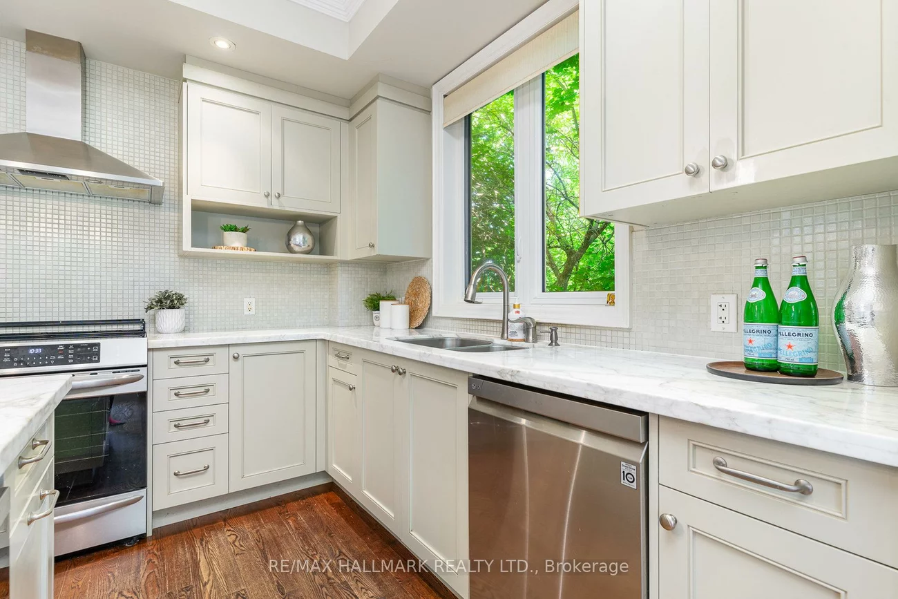 7, Tizzard, Stonegate-Queensway, Toronto