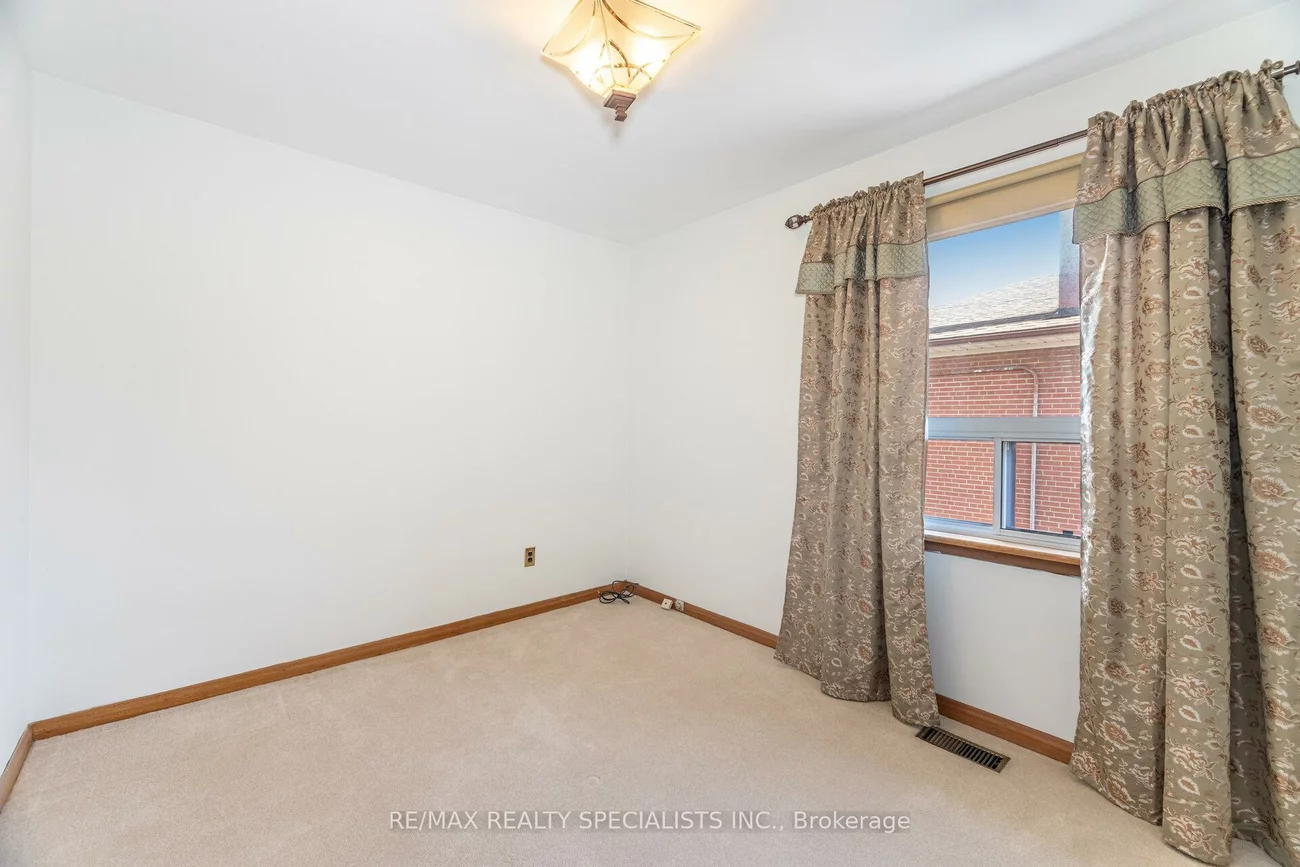 49, Algoma, Mimico, Toronto