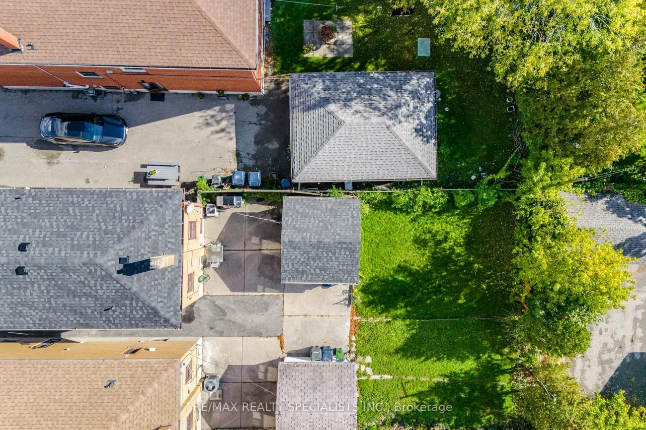 49, Algoma, Mimico, Toronto