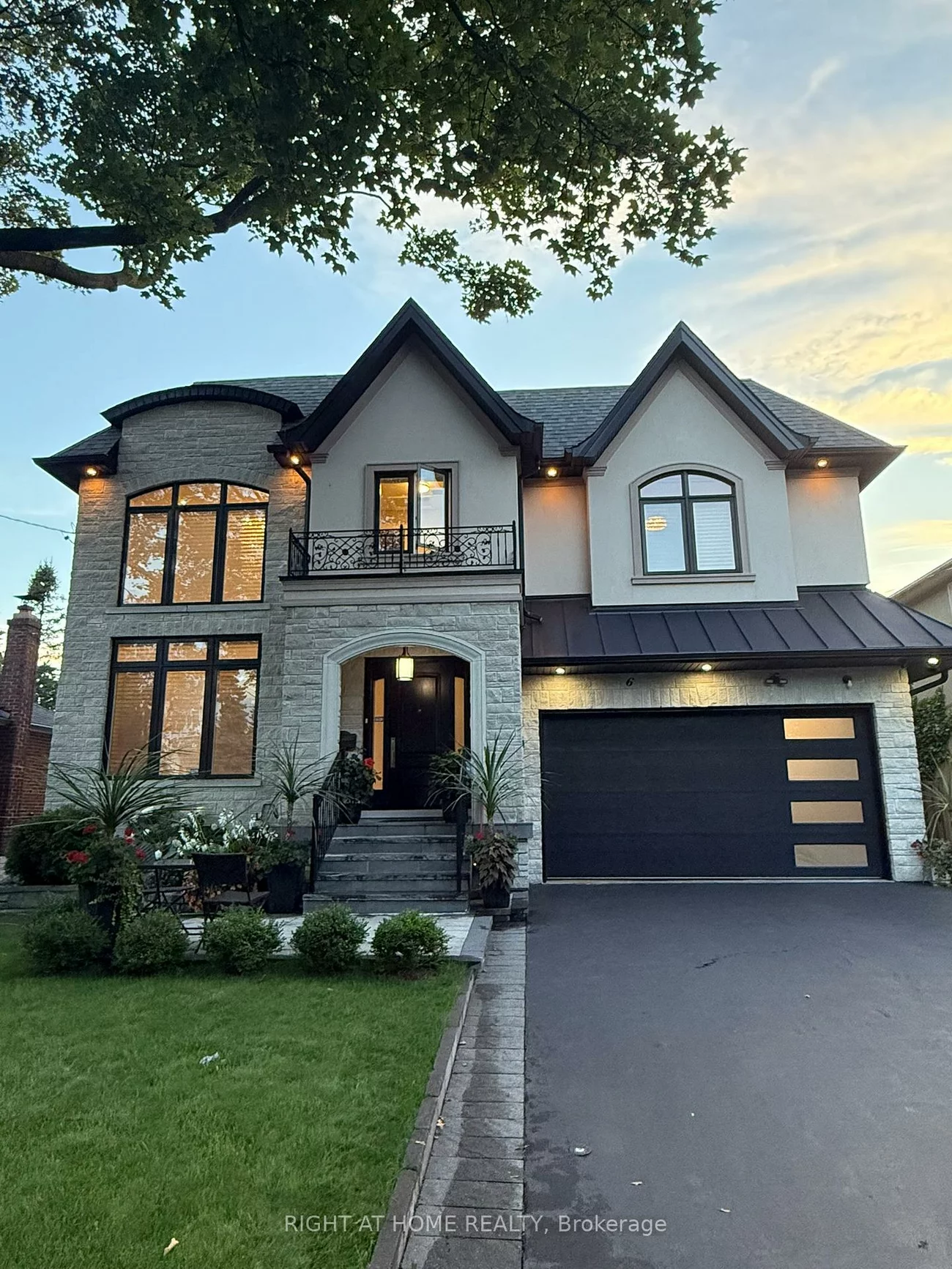 6, Burnelm, Islington-City Centre West, Toronto