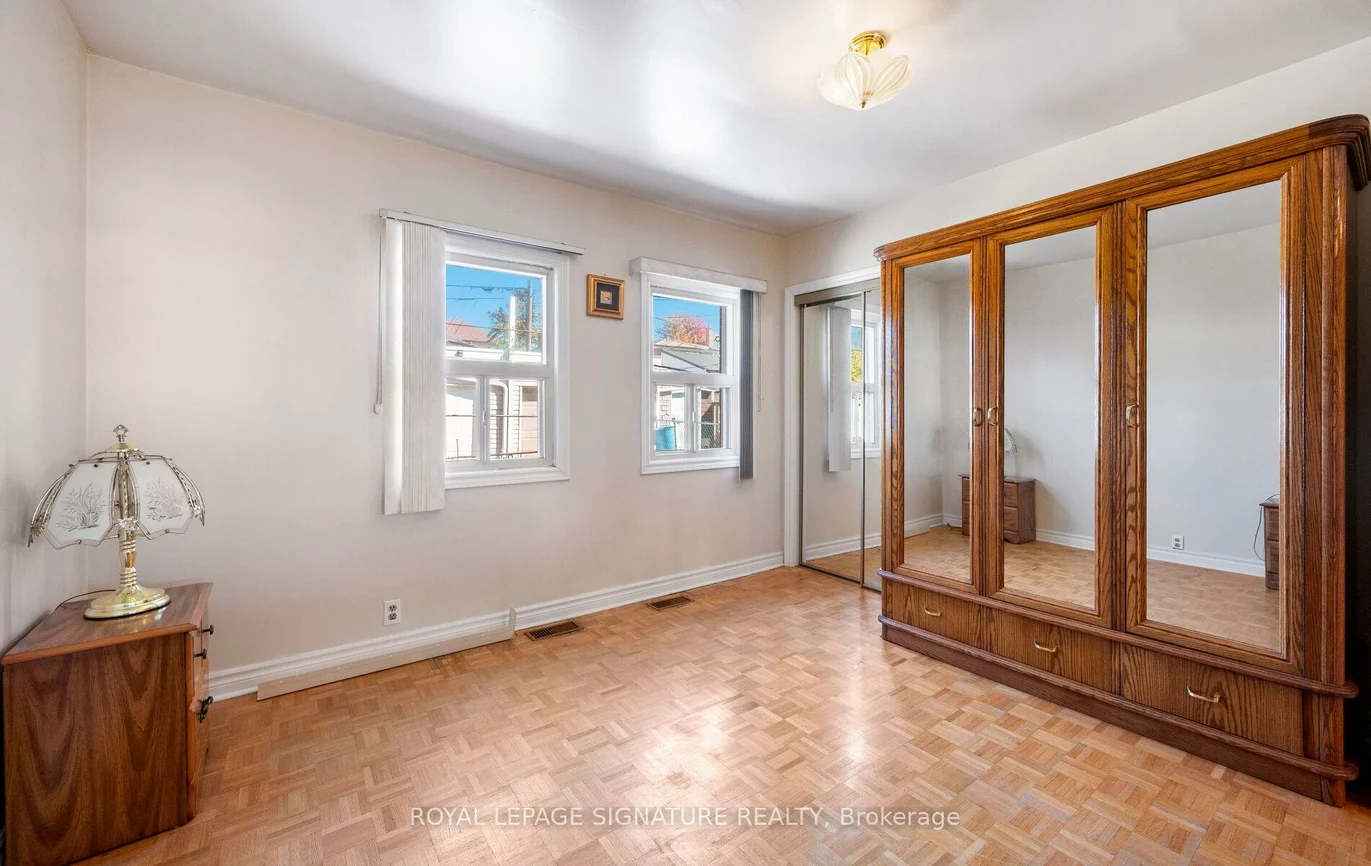 69, Chambers, Weston-Pellam Park, Toronto