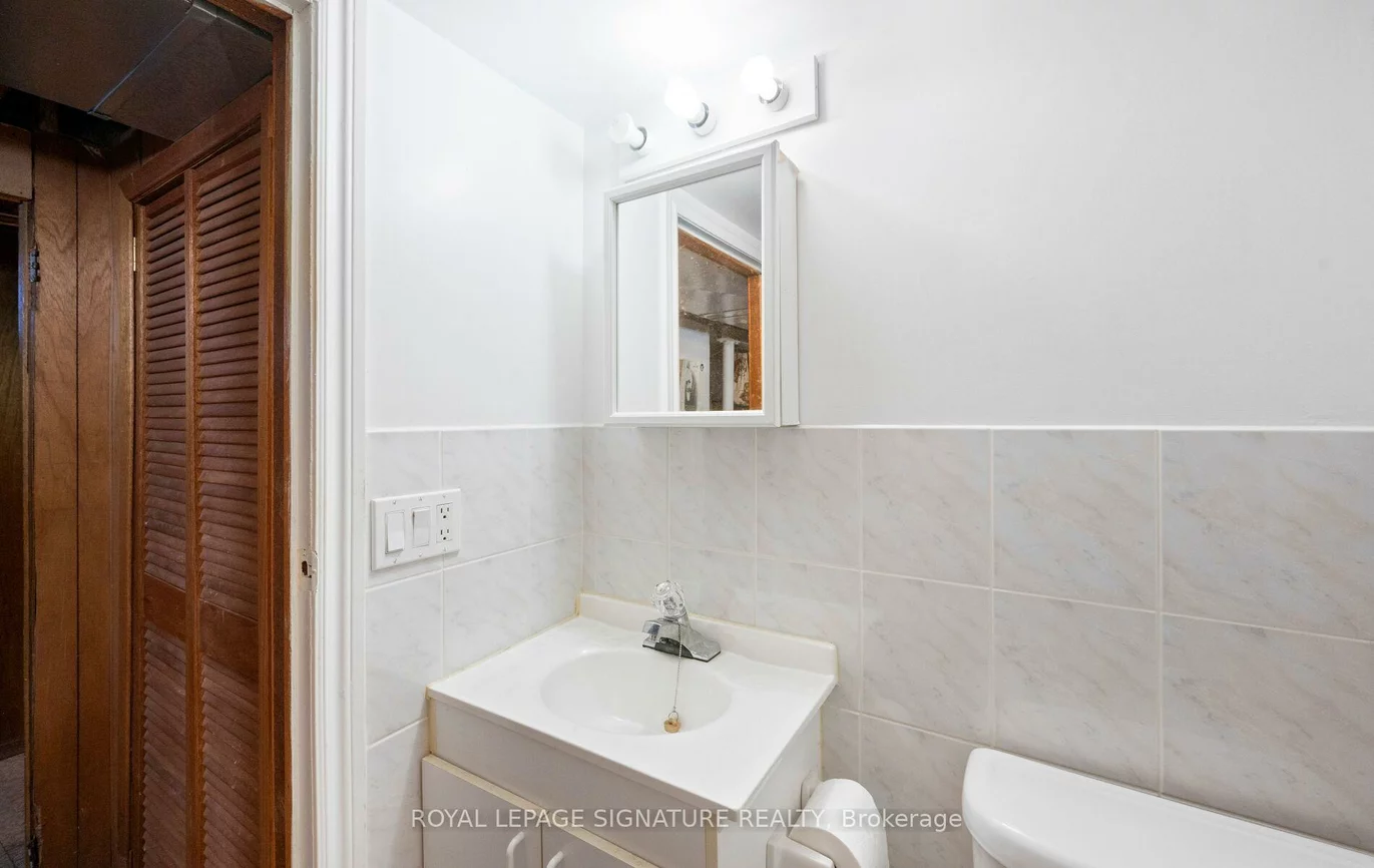 69, Chambers, Weston-Pellam Park, Toronto