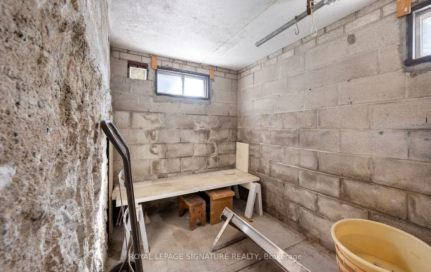 69, Chambers, Weston-Pellam Park, Toronto