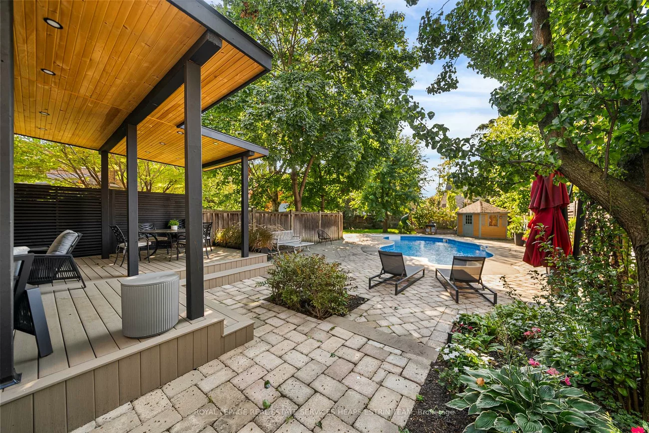 11, Tyre, Islington-City Centre West, Toronto