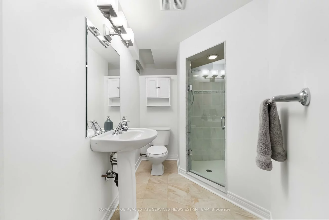 11, Tyre, Islington-City Centre West, Toronto