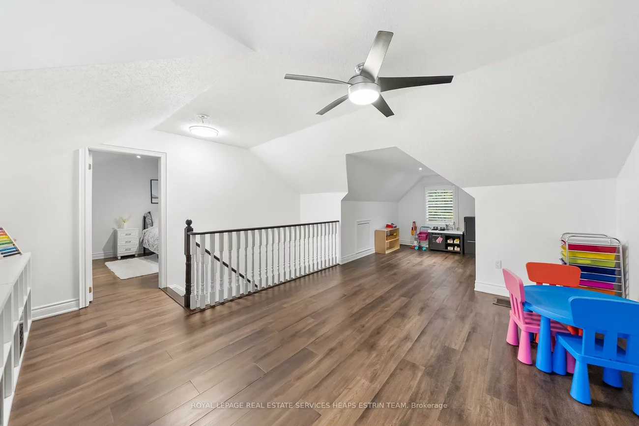 11, Tyre, Islington-City Centre West, Toronto