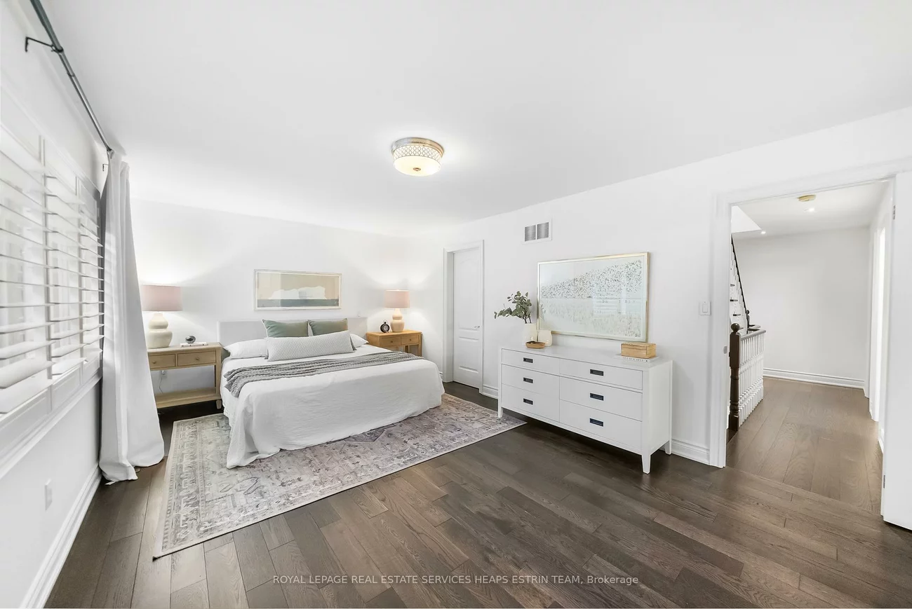 11, Tyre, Islington-City Centre West, Toronto