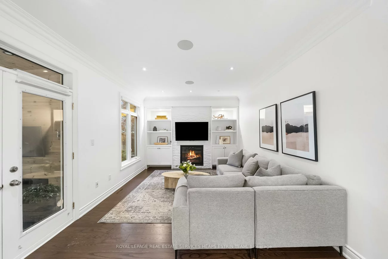 11, Tyre, Islington-City Centre West, Toronto