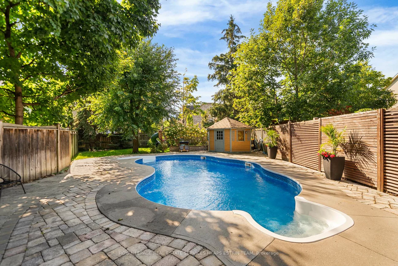 11, Tyre, Islington-City Centre West, Toronto