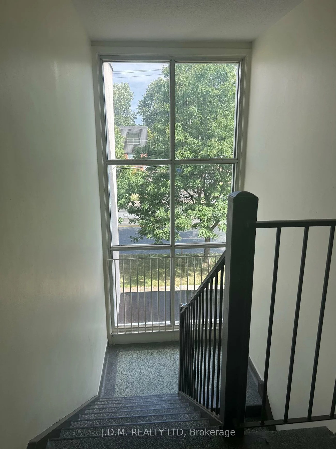 2428, Keele, Maple Leaf, Toronto