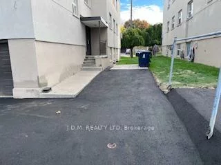 2428, Keele, Maple Leaf, Toronto