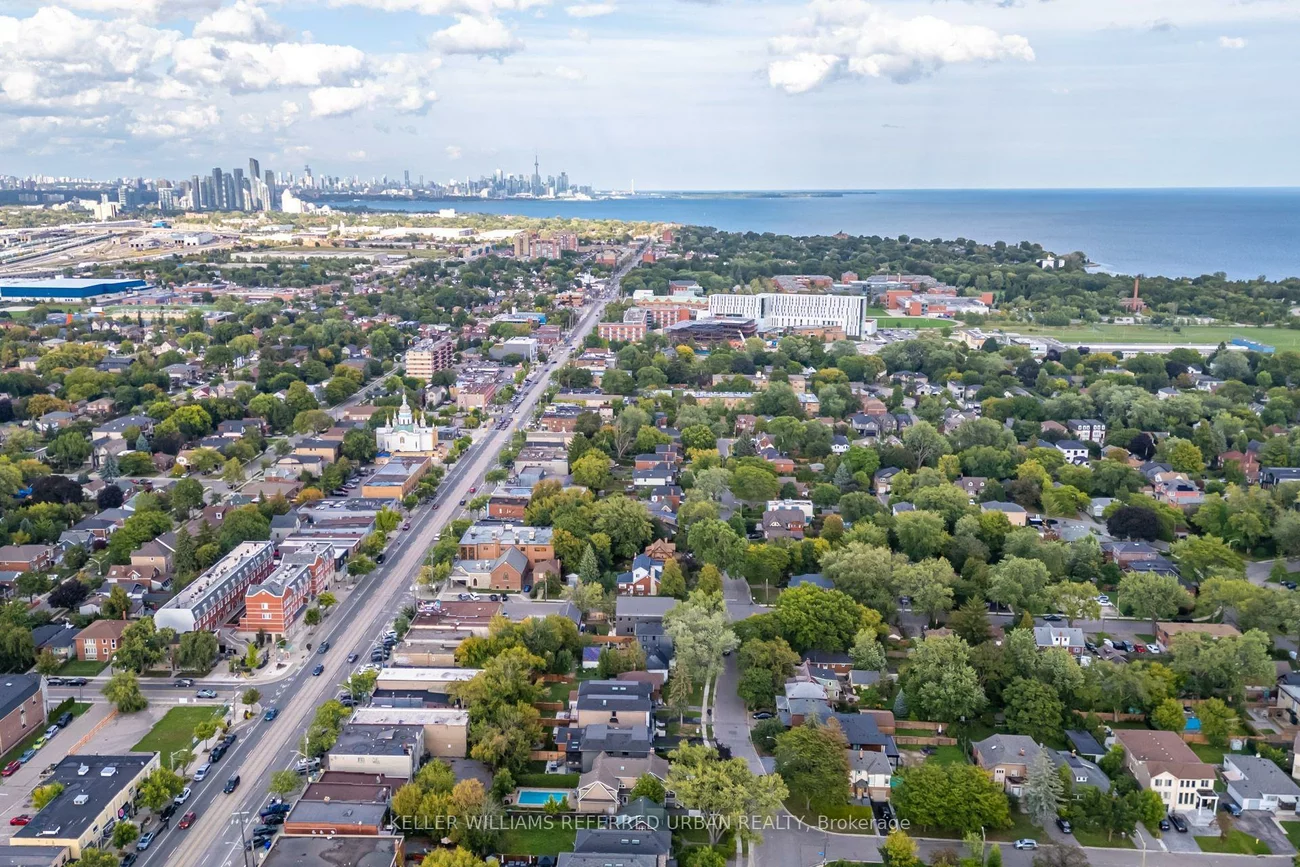 62, Ash, Long Branch, Toronto