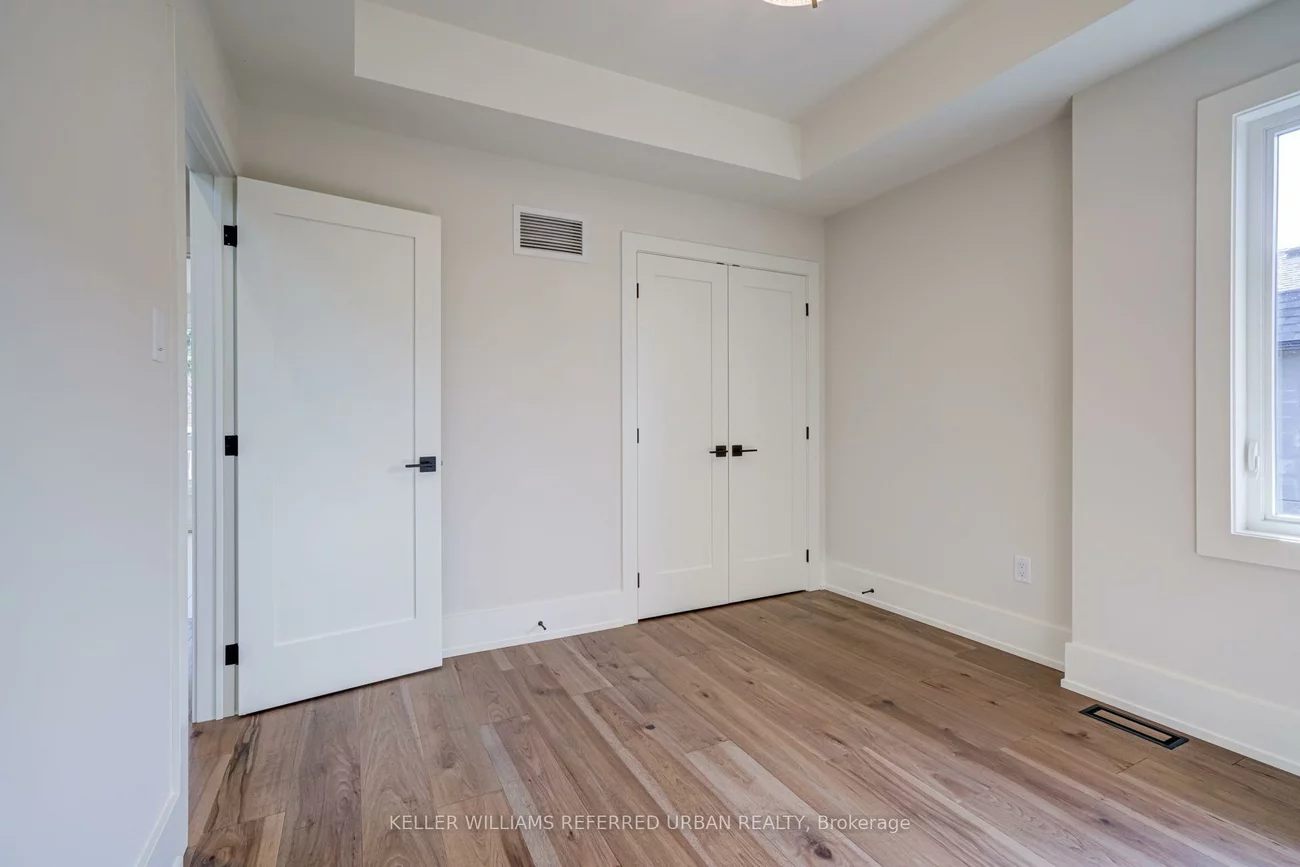 62, Ash, Long Branch, Toronto