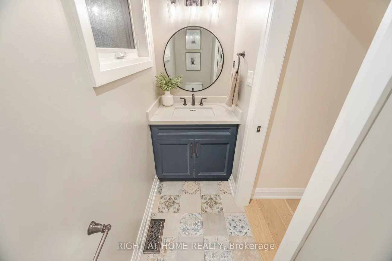 28, Forty First, Long Branch, Toronto