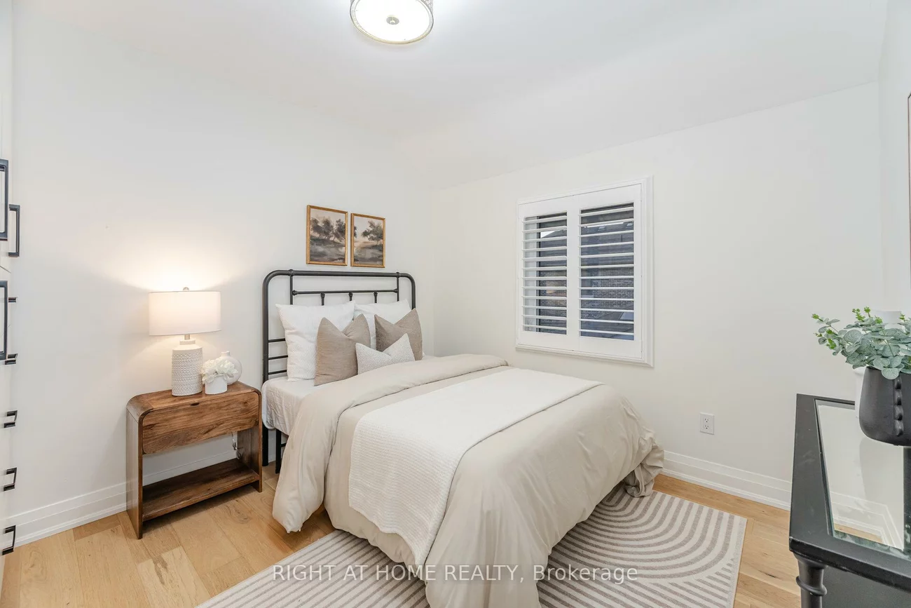 28, Forty First, Long Branch, Toronto