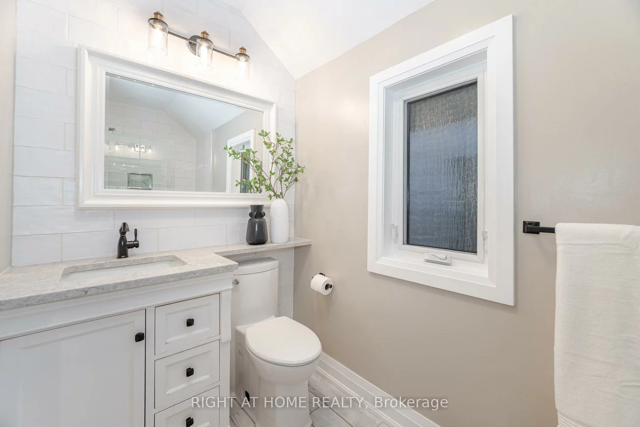 28, Forty First, Long Branch, Toronto