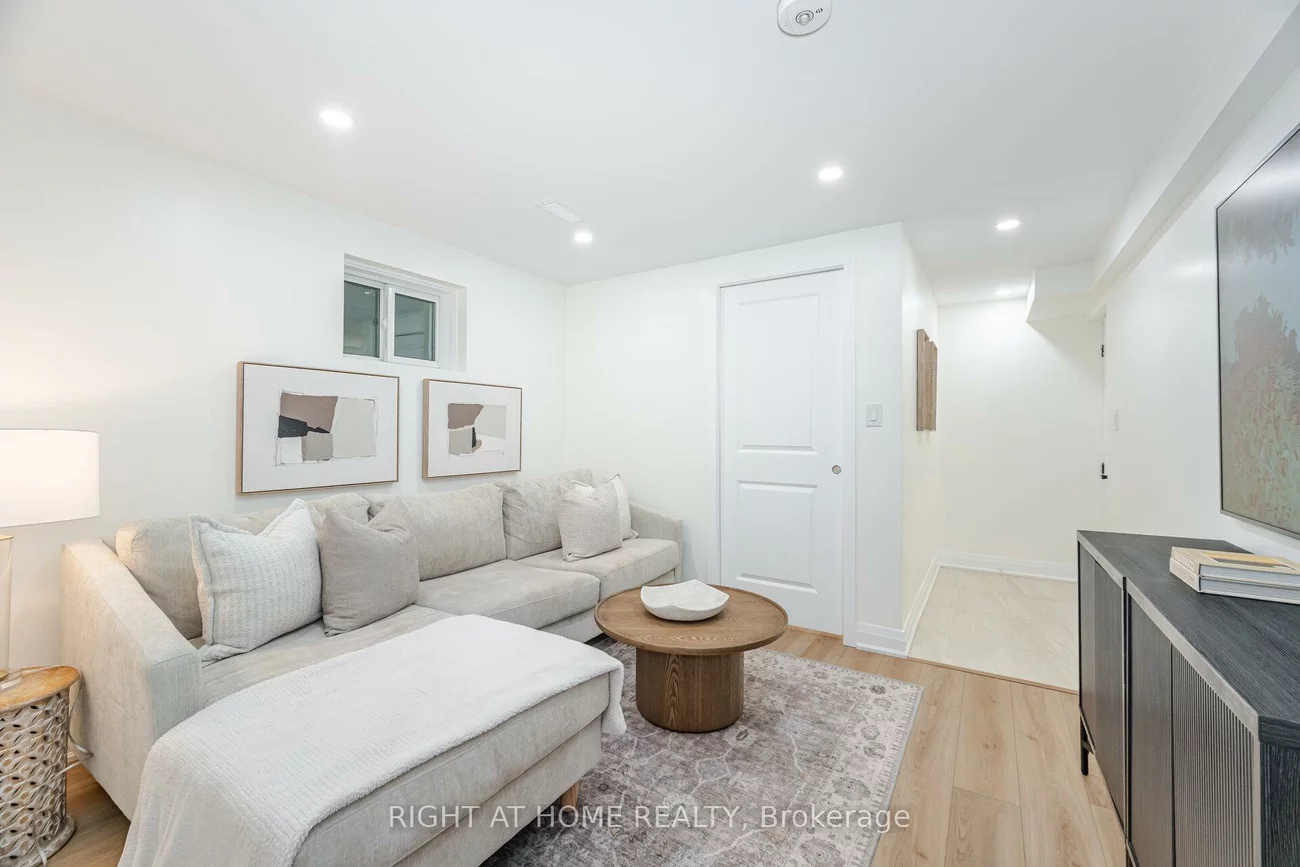 28, Forty First, Long Branch, Toronto