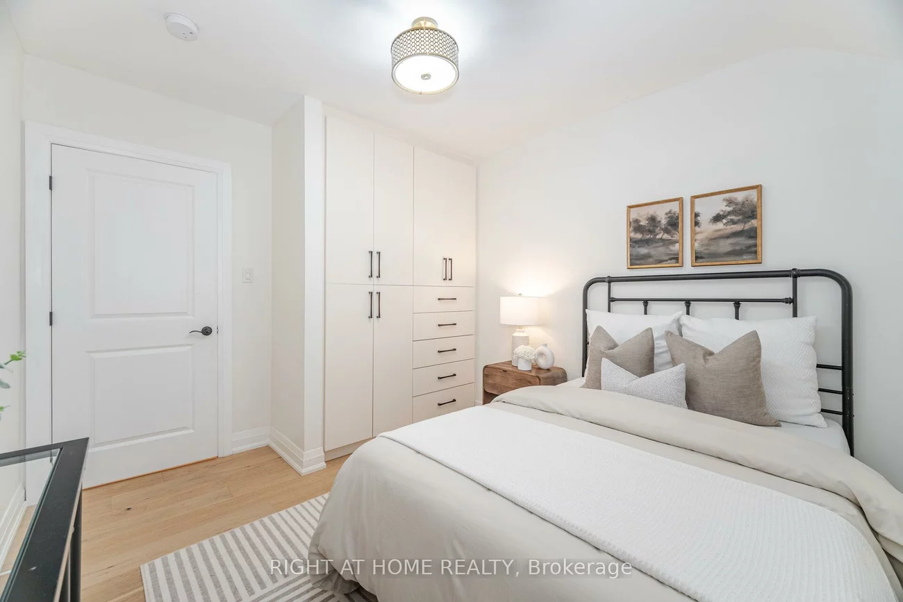 28, Forty First, Long Branch, Toronto