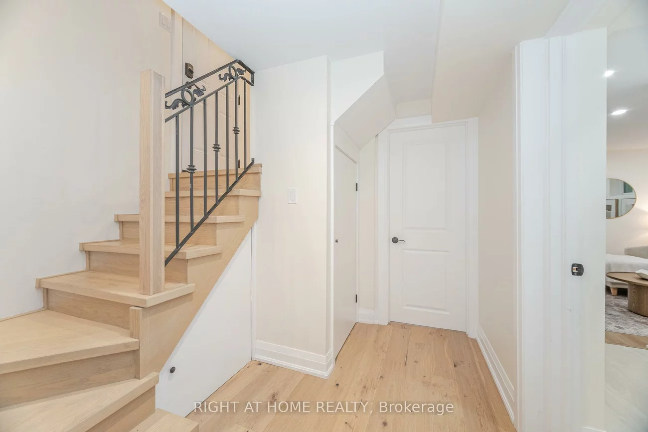 28, Forty First, Long Branch, Toronto