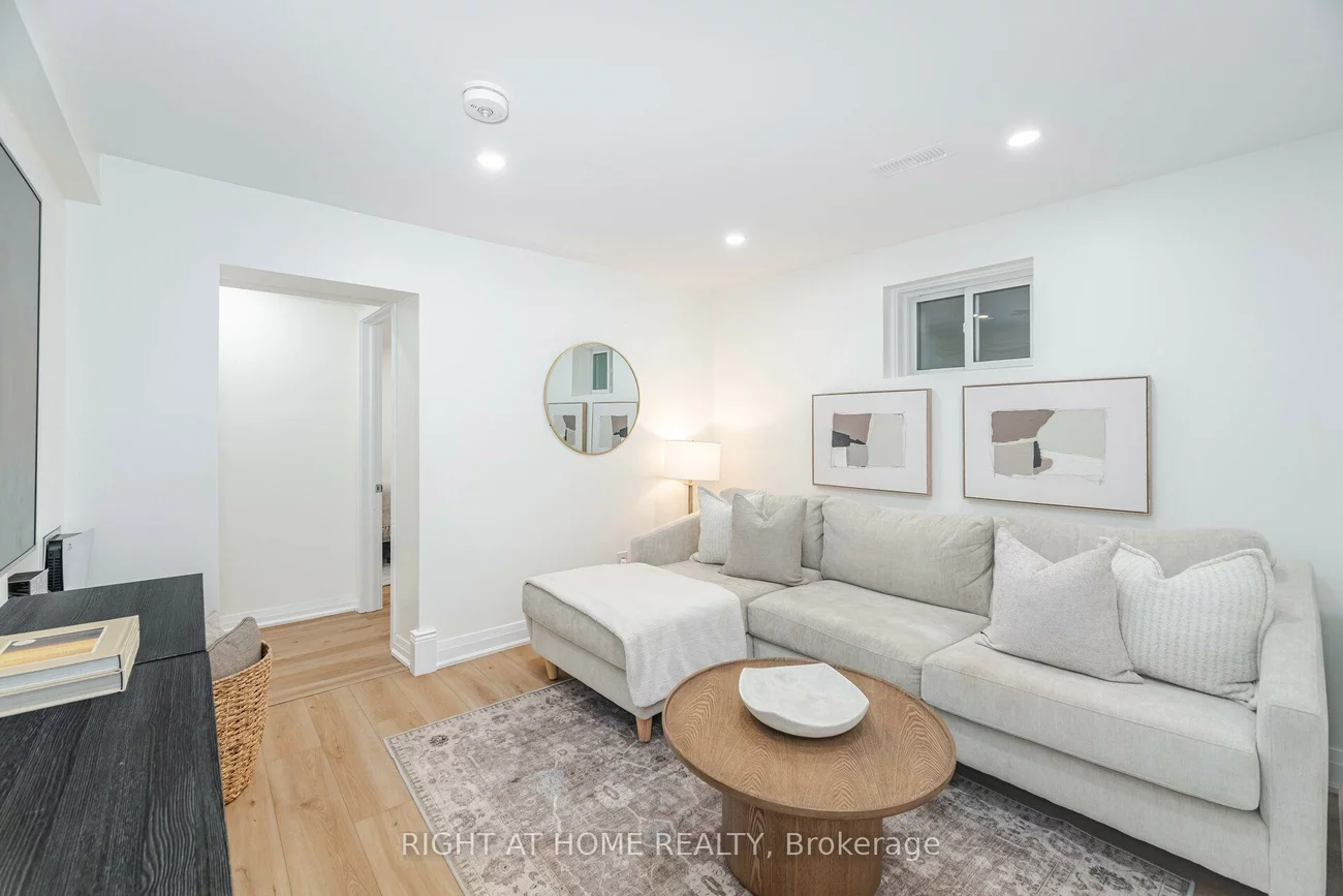 28, Forty First, Long Branch, Toronto