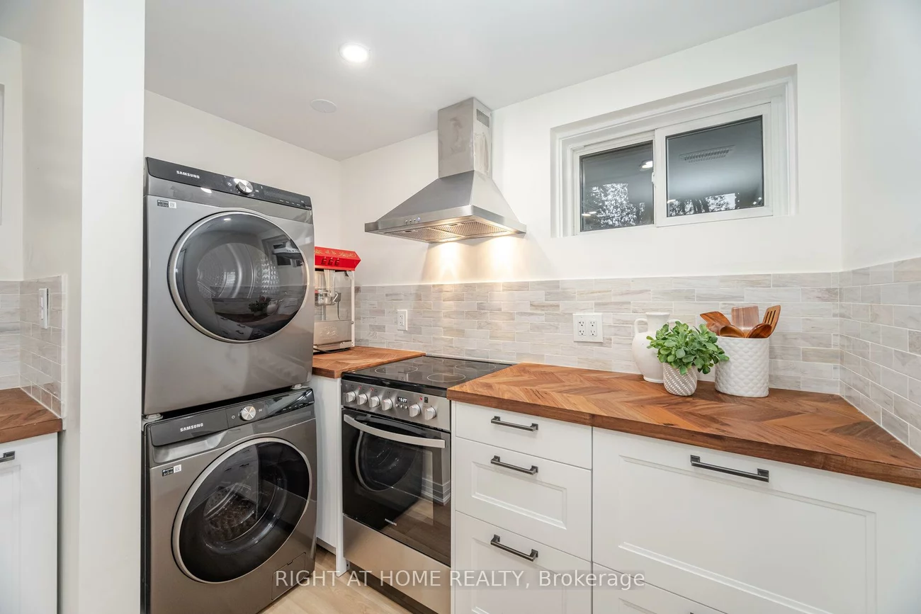 28, Forty First, Long Branch, Toronto