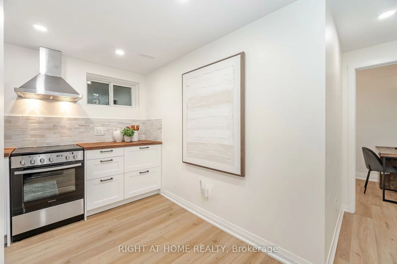 28, Forty First, Long Branch, Toronto