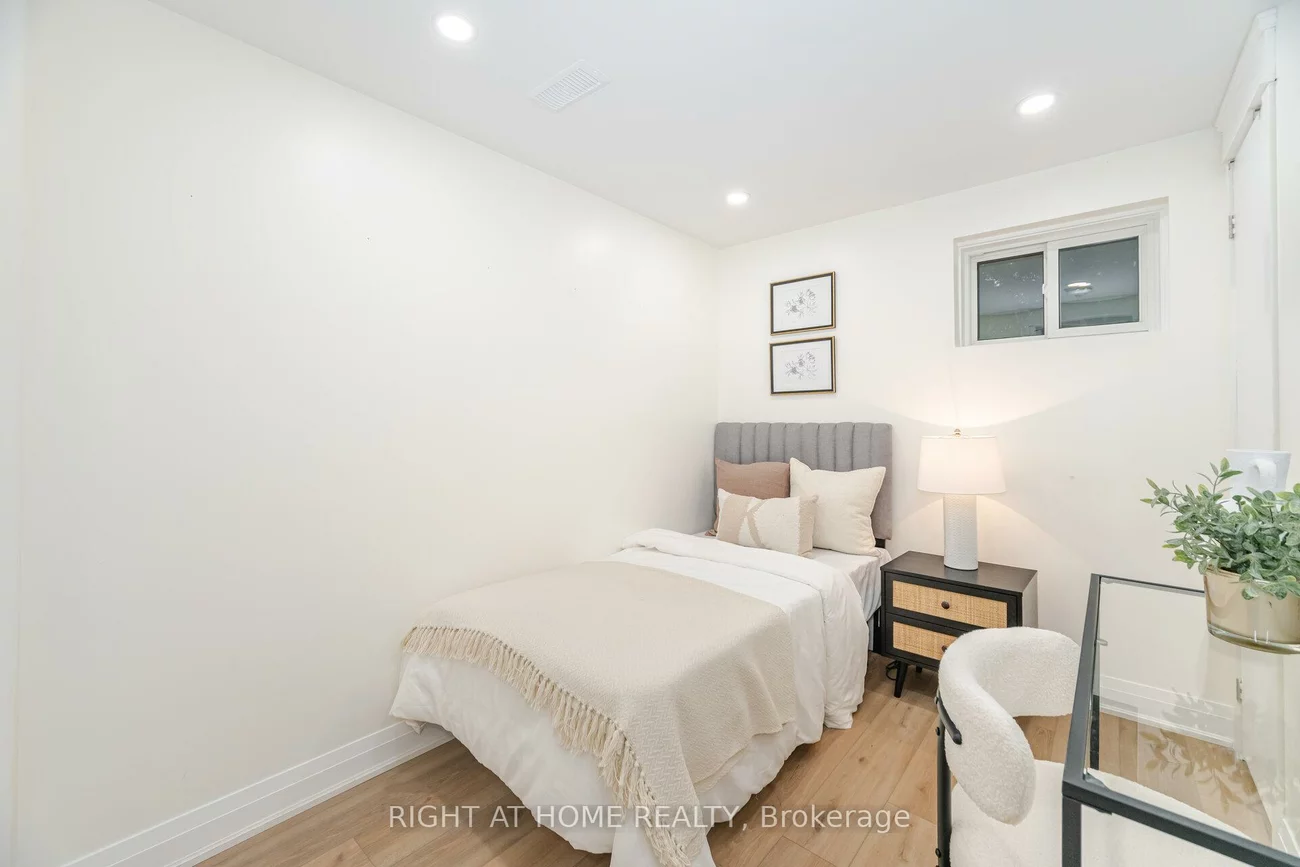 28, Forty First, Long Branch, Toronto