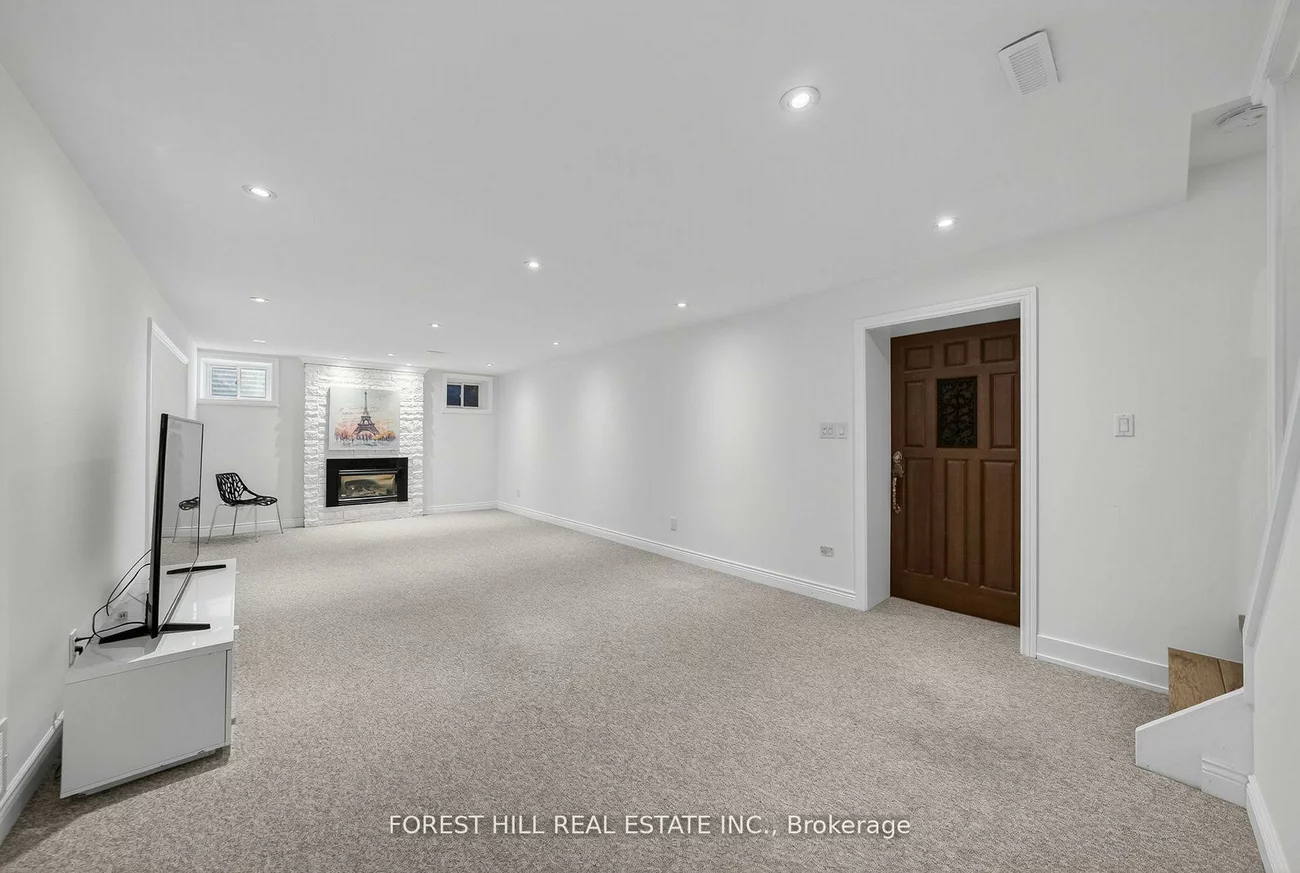 37, Cherry Post, Markland Wood, Toronto