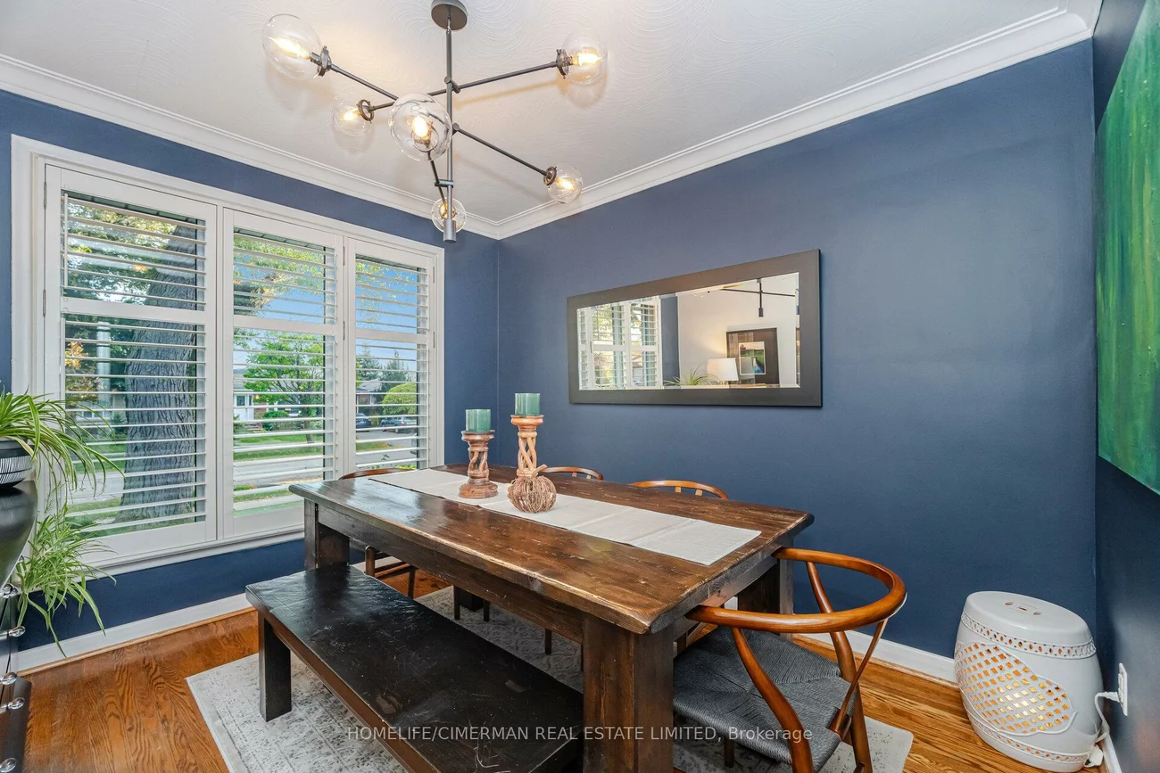 66, Mooreshead, Etobicoke West Mall, Toronto