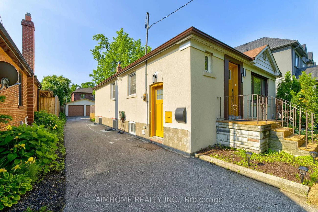 97, Edgecroft, Stonegate-Queensway, Toronto