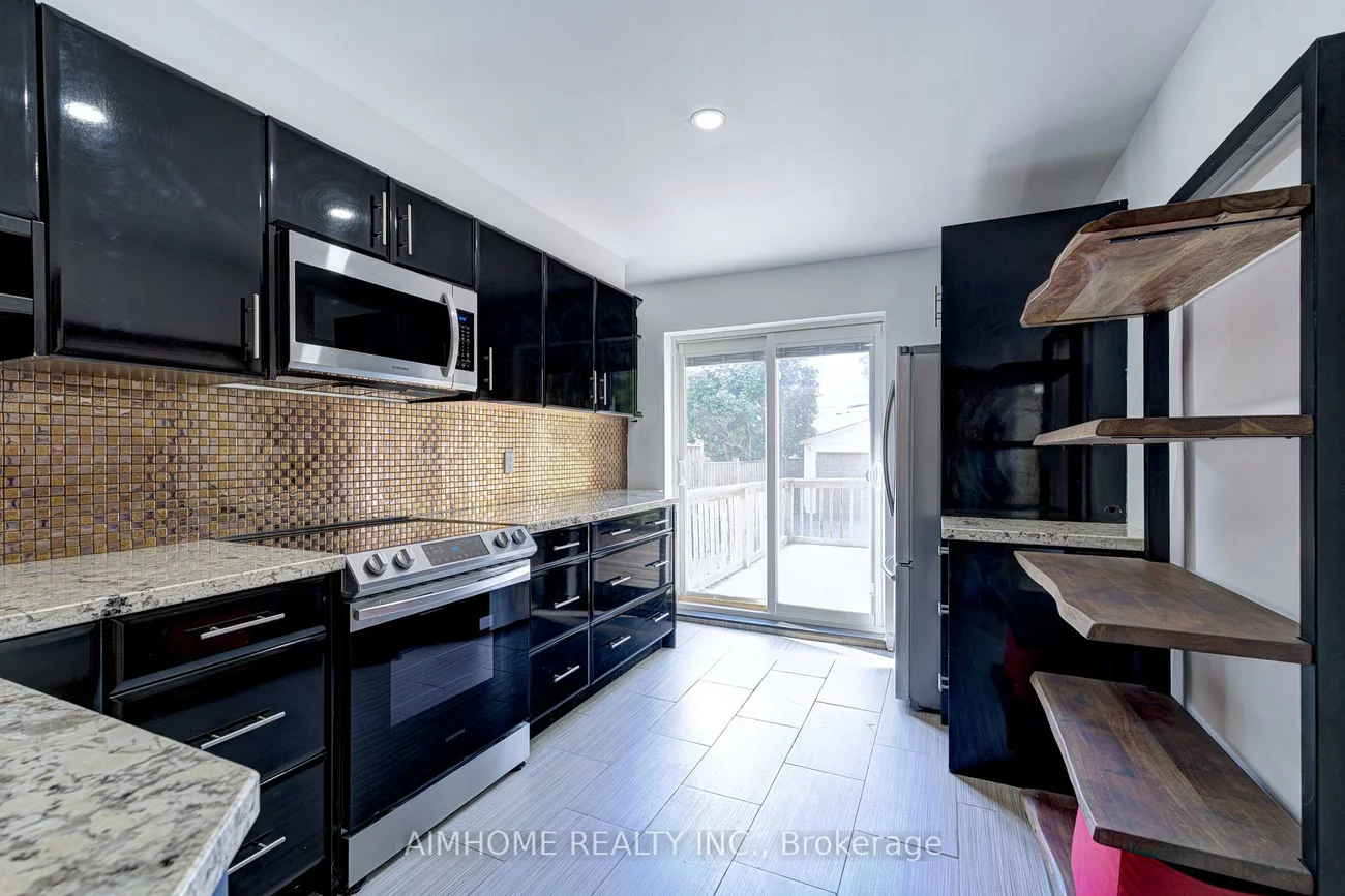 97, Edgecroft, Stonegate-Queensway, Toronto