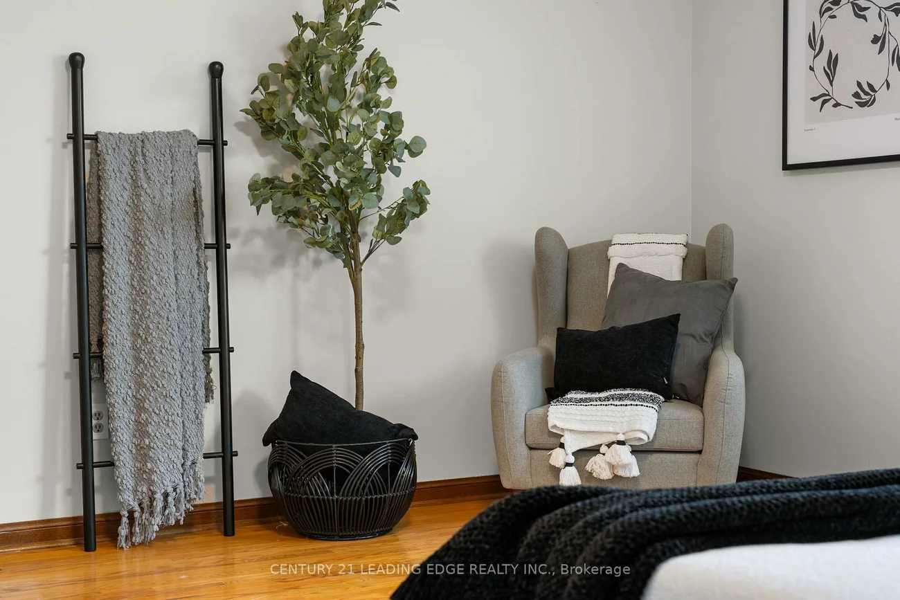 27, Murray, Downsview-Roding-CFB, Toronto