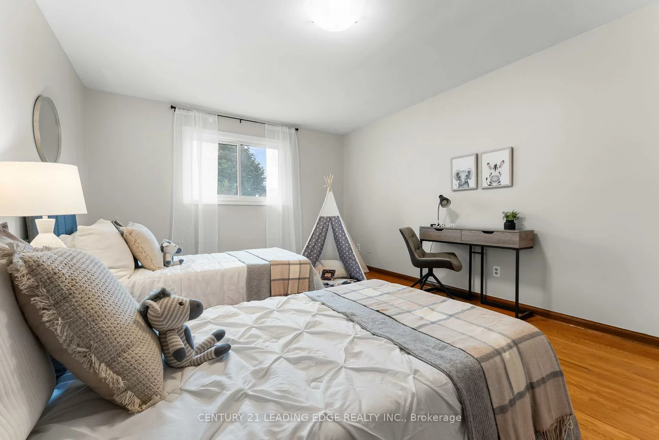 27, Murray, Downsview-Roding-CFB, Toronto