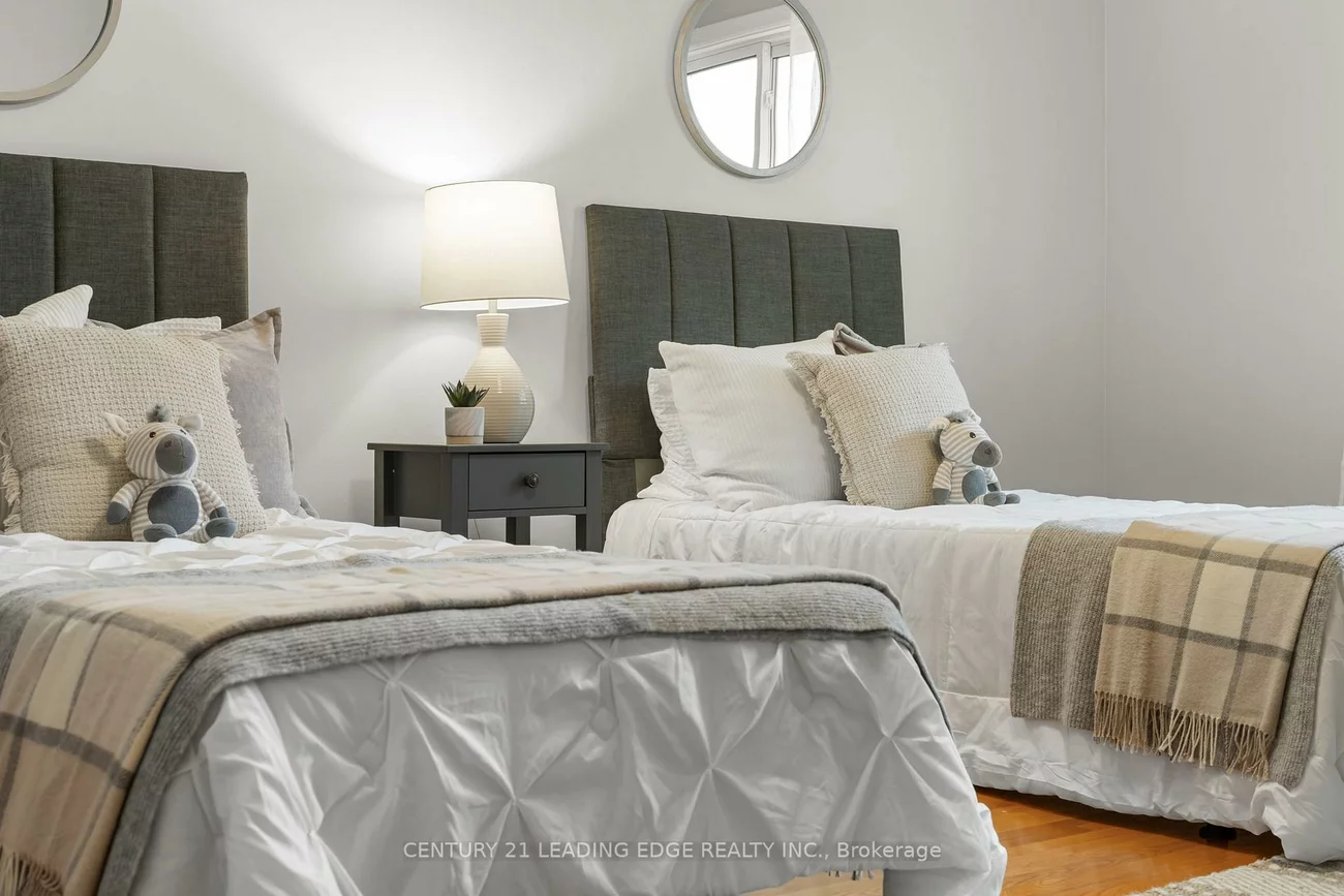 27, Murray, Downsview-Roding-CFB, Toronto