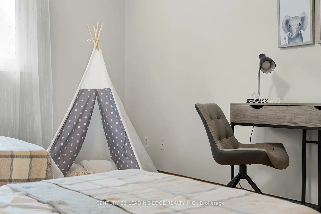 27, Murray, Downsview-Roding-CFB, Toronto