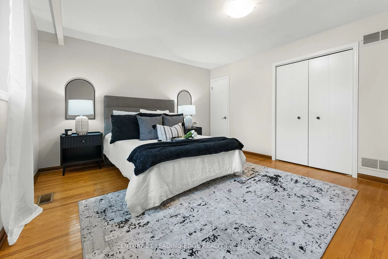 27, Murray, Downsview-Roding-CFB, Toronto