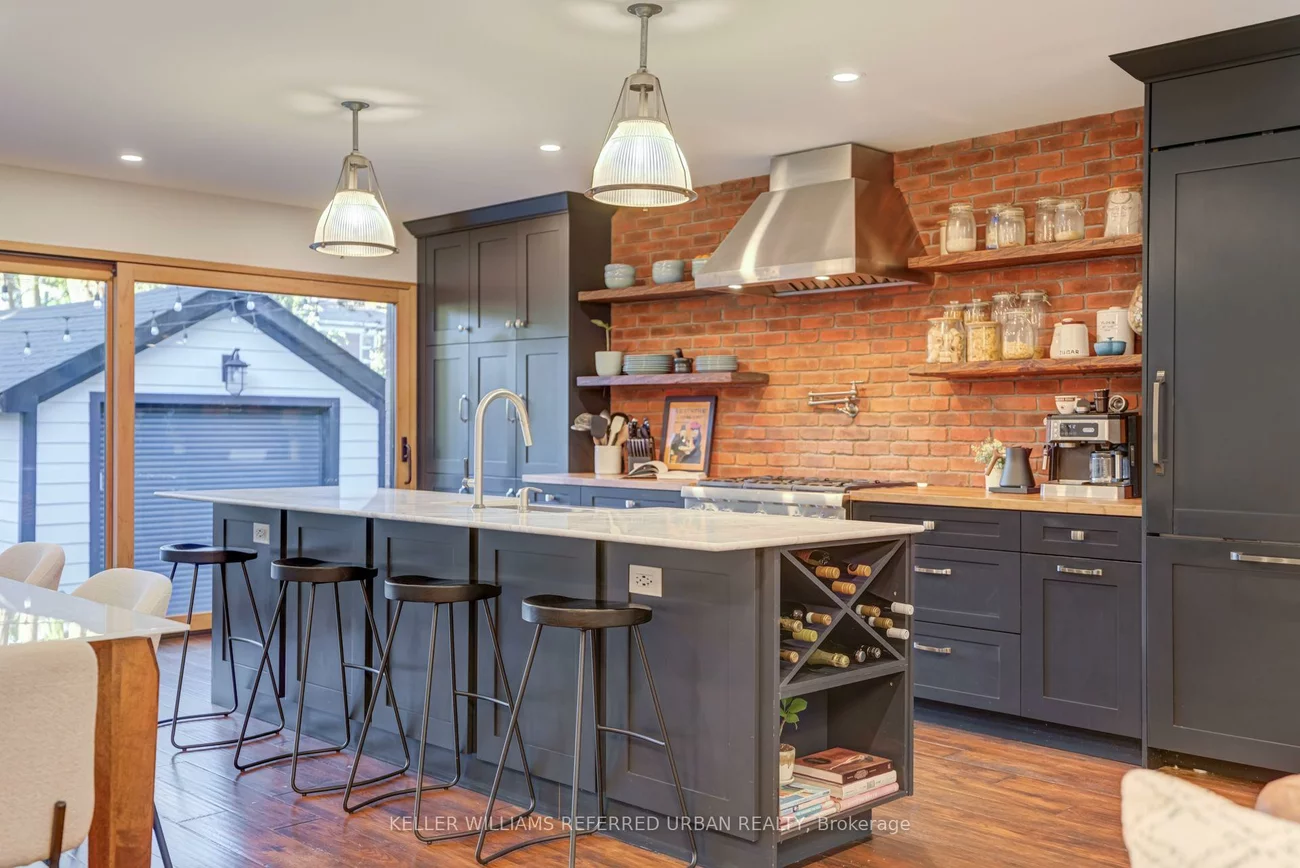 14, Meadowvale, Stonegate-Queensway, Toronto