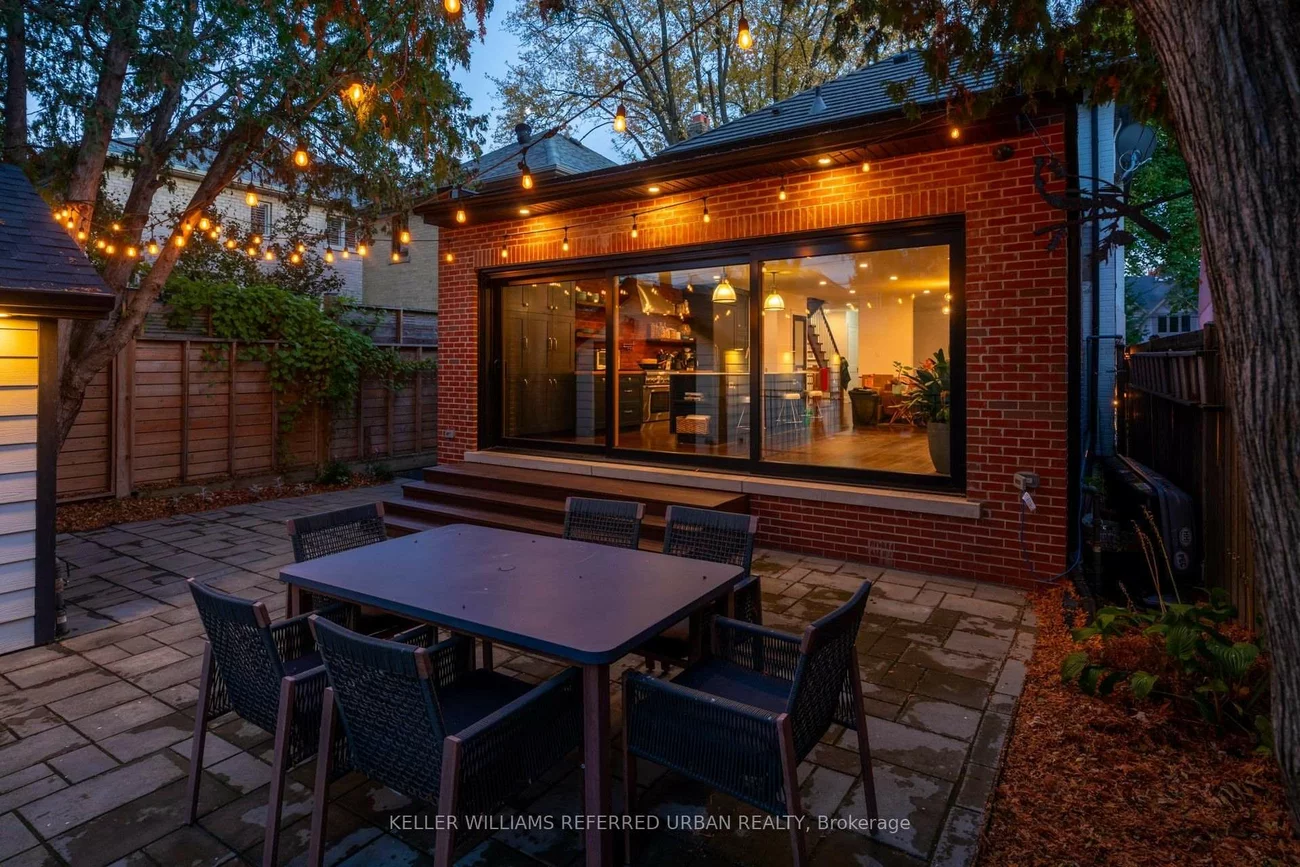 14, Meadowvale, Stonegate-Queensway, Toronto