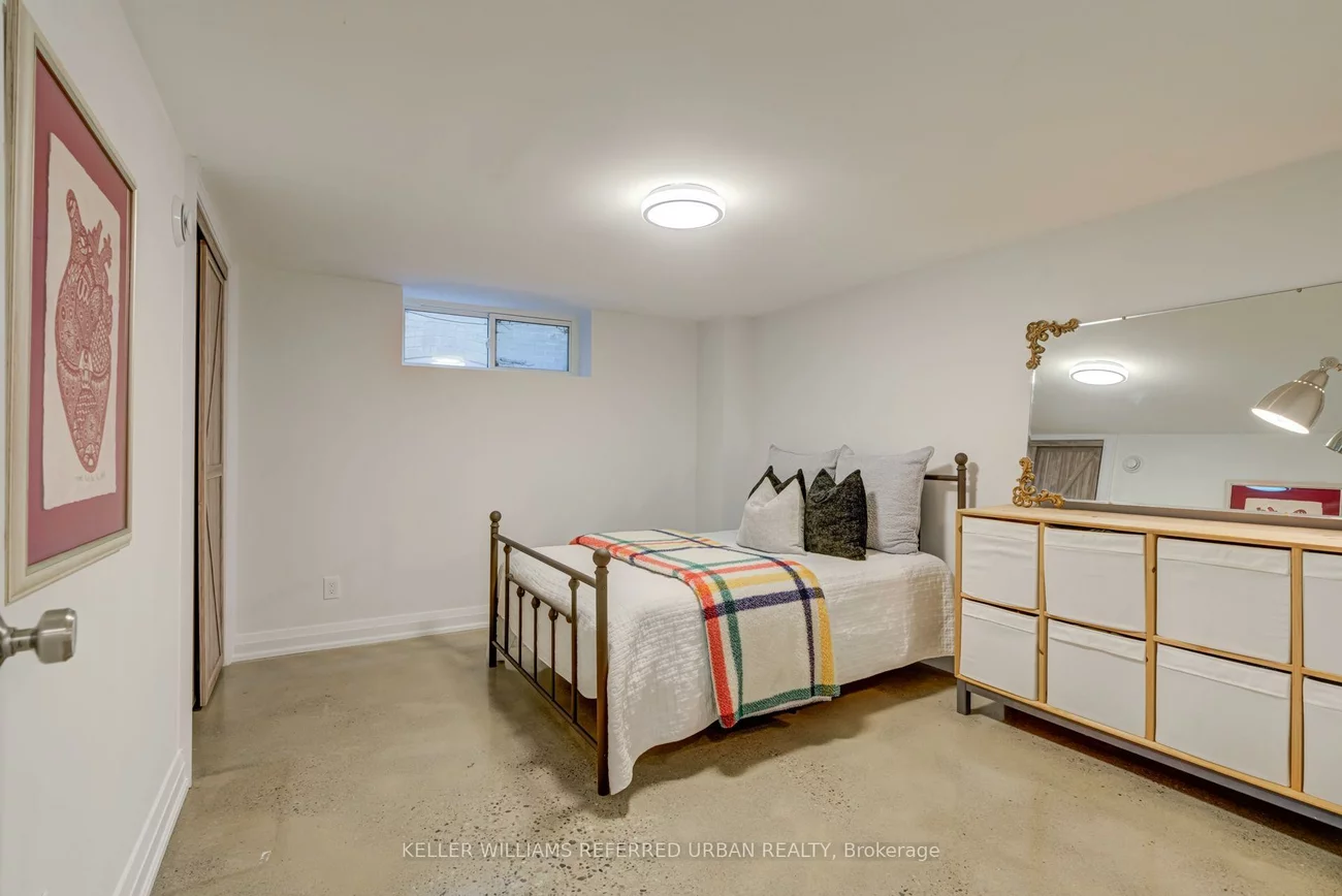 14, Meadowvale, Stonegate-Queensway, Toronto