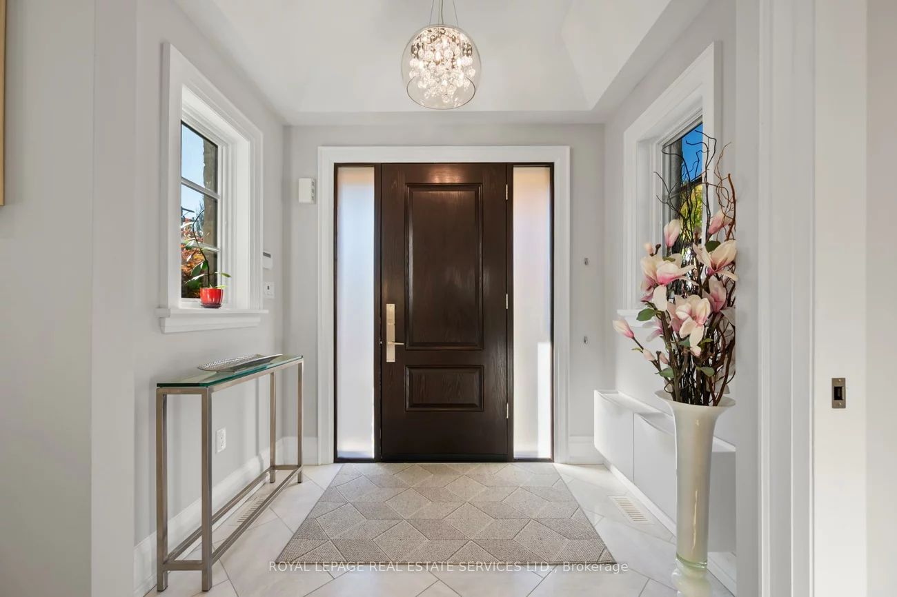 22, Fairmar, Stonegate-Queensway, Toronto