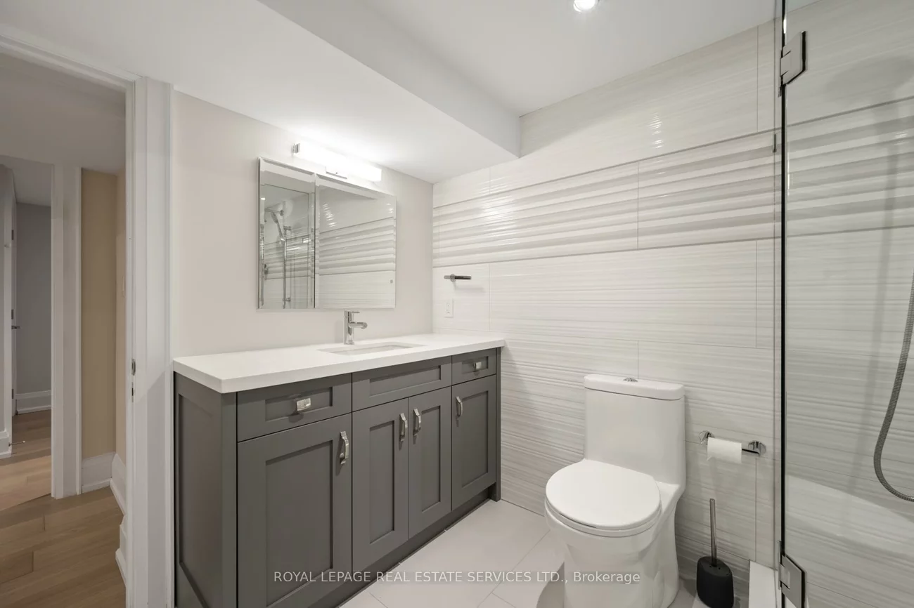 22, Fairmar, Stonegate-Queensway, Toronto