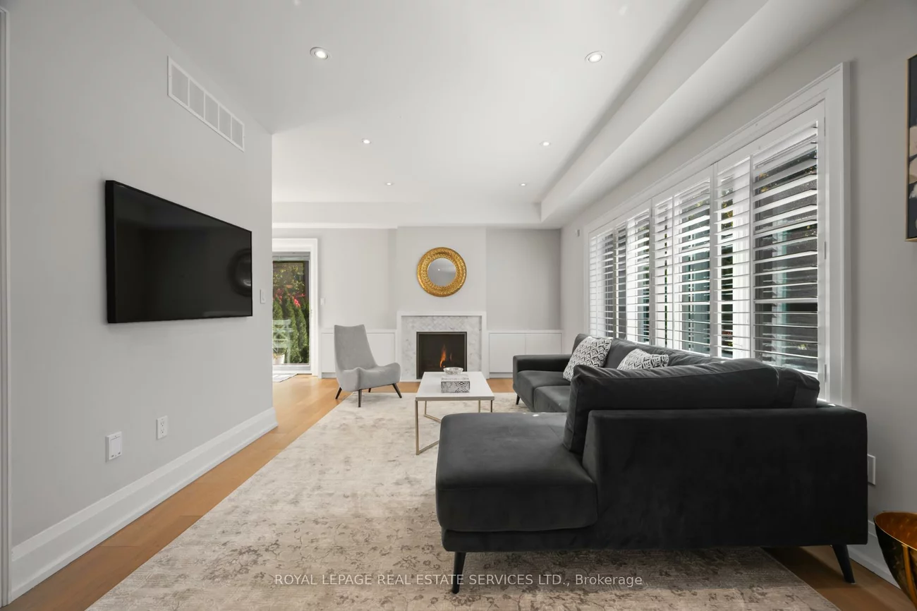 22, Fairmar, Stonegate-Queensway, Toronto