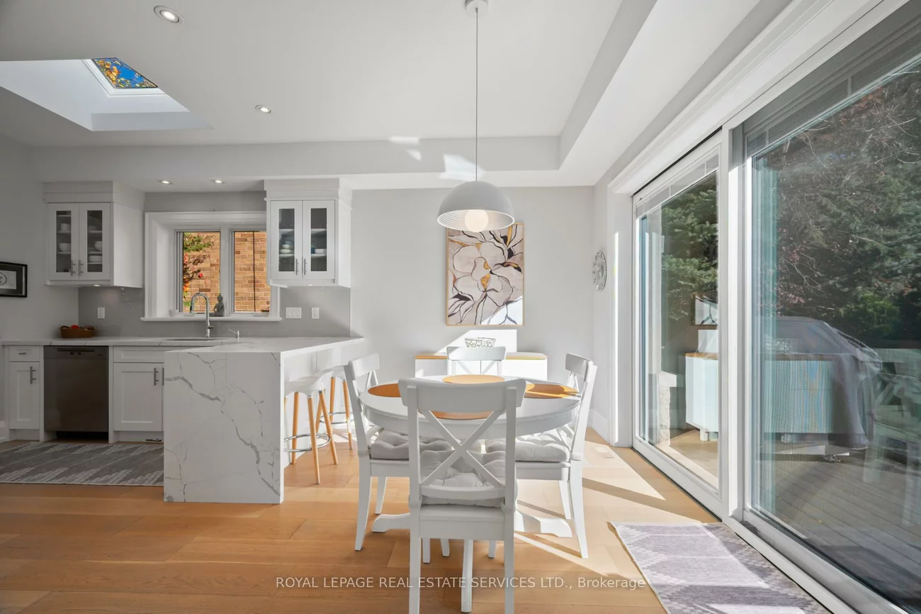 22, Fairmar, Stonegate-Queensway, Toronto