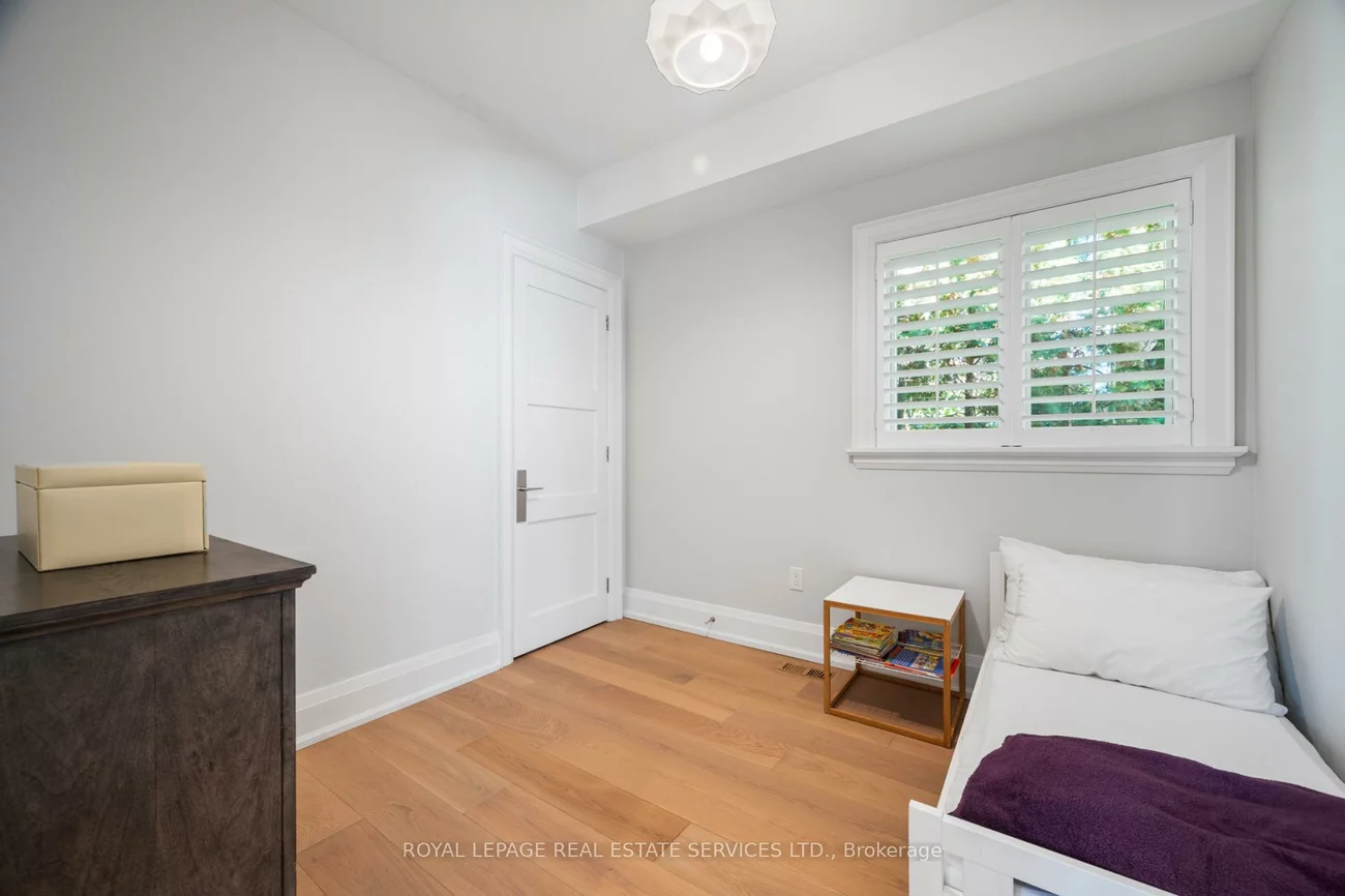 22, Fairmar, Stonegate-Queensway, Toronto