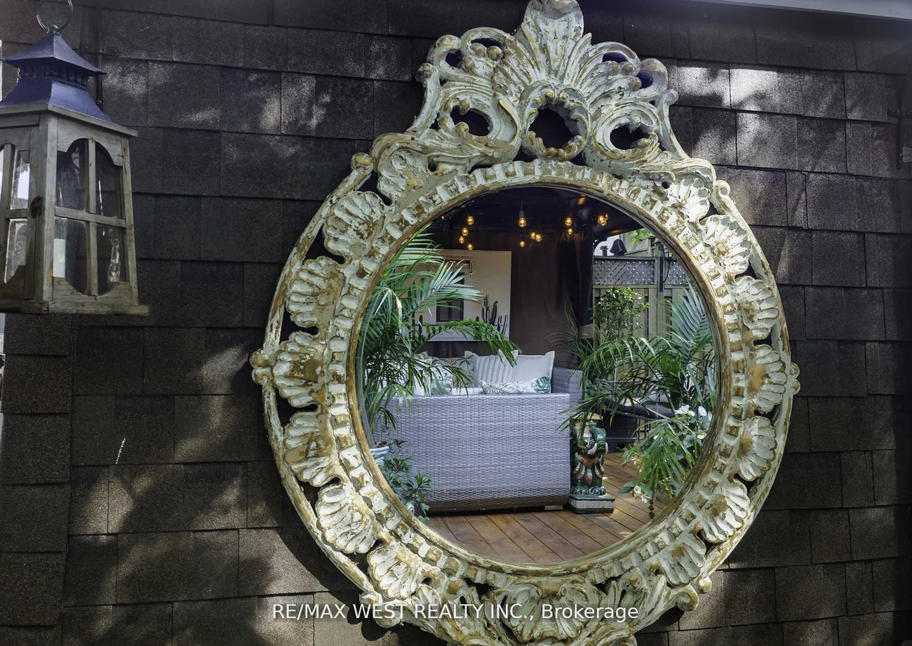 12, Brentwood, Stonegate-Queensway, Toronto